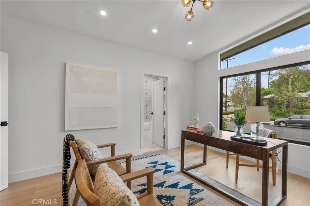 24201 Caris Street, Woodland Hills, California 91367 home-pic-21